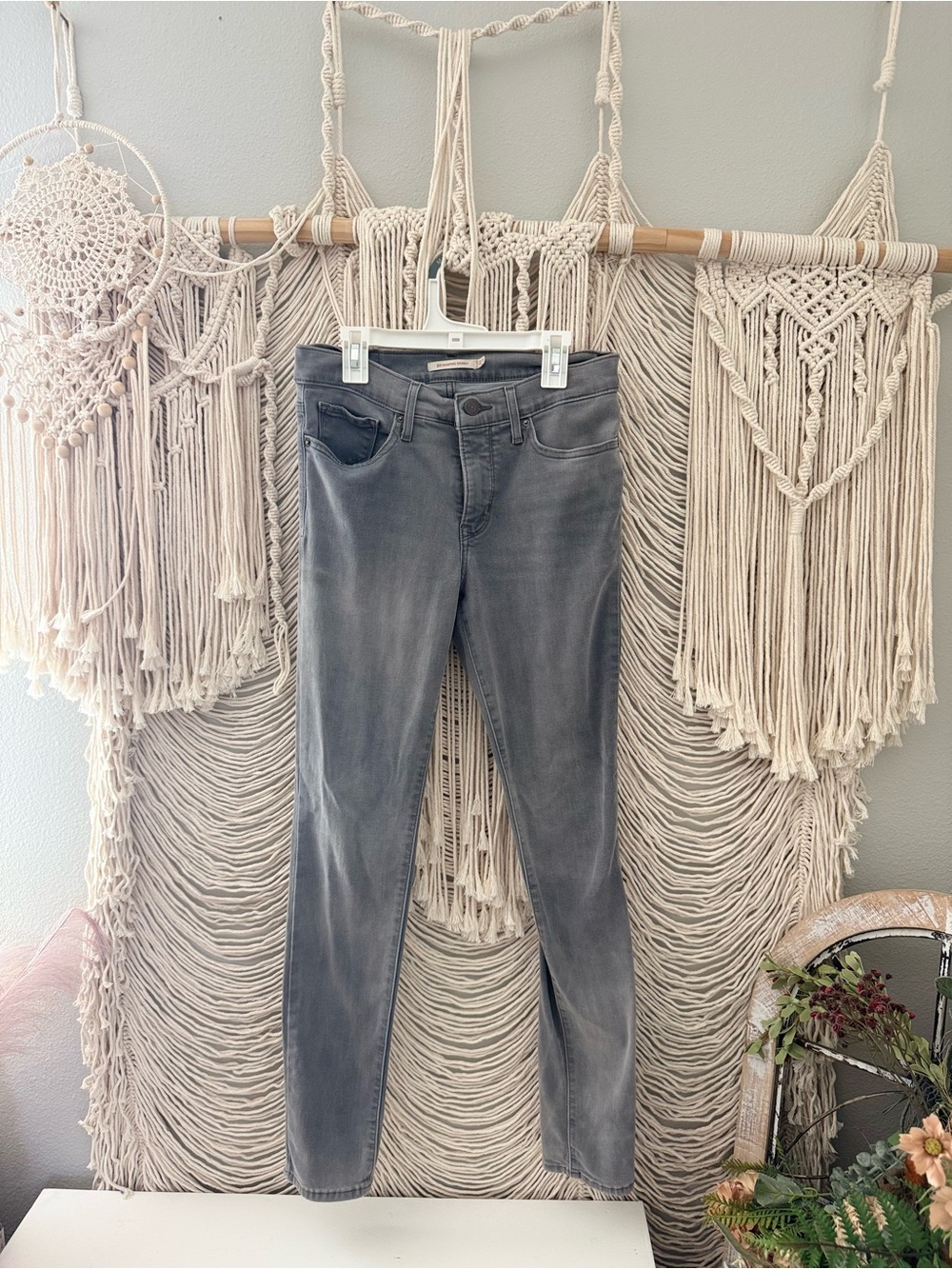 Levi’s size 27” Gray Women's Skinny Jeans